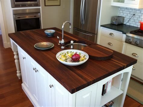 Charming and Classy Wooden Kitchen Countertops