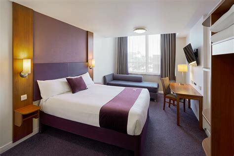 Premier Inn Manchester (Heaton Park) Hotel - Hotels in Manchester M8 ...