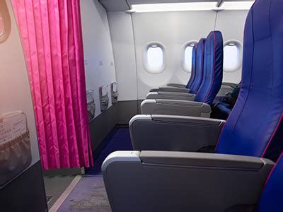 Bulkhead Seat on a Plane – Pros and Cons · Pipeaway