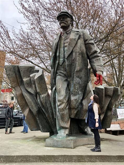 Lenin statue in Seattle Blank Template - Imgflip