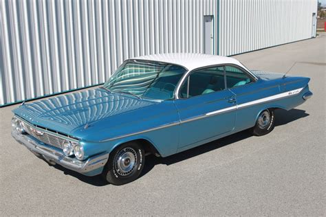 1961 Chevy Impala Bubbletop, 4-Speed, Restored!! - Classic Promenade