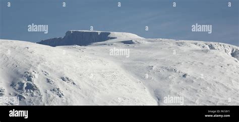 Snow covered summit of Ben Nevis in February Stock Photo - Alamy