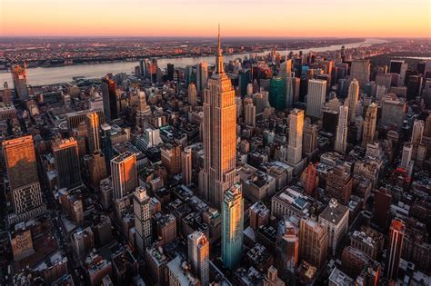 Empire State Building Sunrise from Helicopter – Getty Photography