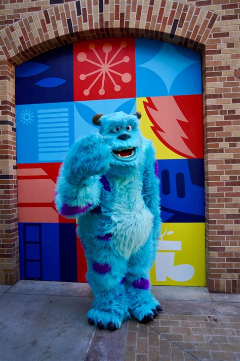 Sulley from "Monsters, Inc." Now Meeting Guests at Pixar Place in ...