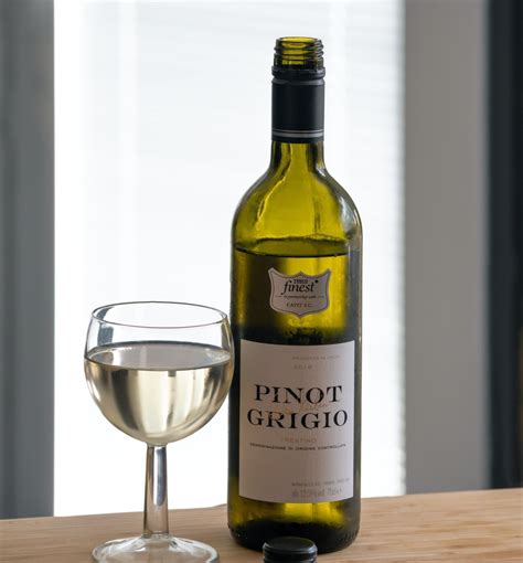 An Introduction To Pinot Grigio | Popular White Wines