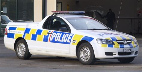 NZ Police Holden Commodore Ute - Flickr - 111 Emergency - Police cars ...