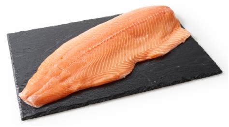 Farm Raised Atlantic Fresh Skuna Bay Salmon, 1 lb - Kroger