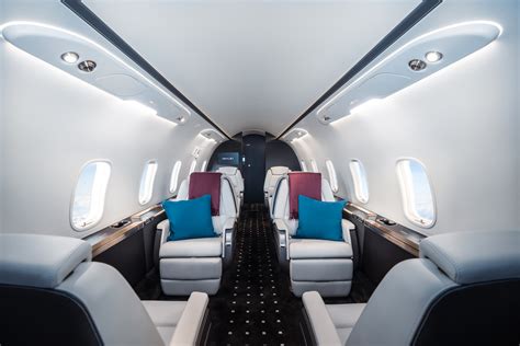 Bombardier Challenger 350, Challenger 350 Business Jet | VistaJet