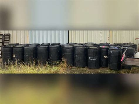 (44) Black Plastic 55 Gallon Drums - ELCO Auctions