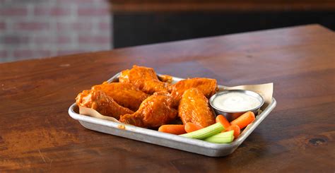 Buffalo Wild Wings is Offering Free Wings for America if the Big Game ...