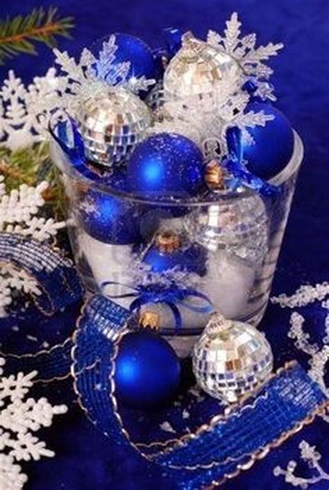 30+ Blue Silver Christmas Decor - DECOOMO