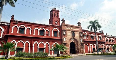 Aligarh Muslim University - [AMU], Aligarh Courses & Fees 2025-2026