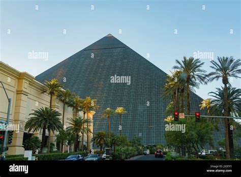 The big Pyramid of Luxor Hotel & Casino, Las Vegas, Nevada Stock Photo ...