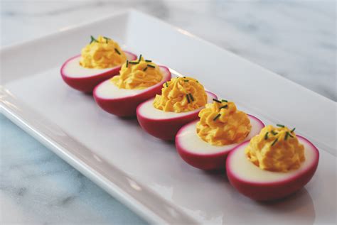 Beet-Pickled Deviled Eggs | Get in my Mouf