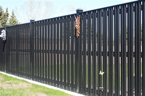 Metal Fencing - Forma Steel | Custom Metal Fencing