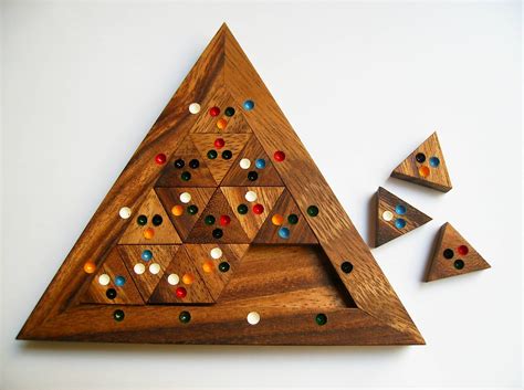 Gabriel Fernandes' Puzzle Collection: Color Match Triangle