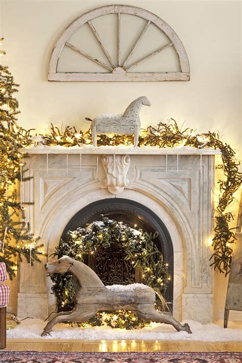 52 Best Christmas Mantel Ideas - Festive Holiday Mantel Decor