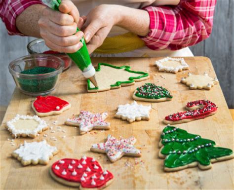 5 Holiday Cookie Decorating Ideas - Inspired Cooks