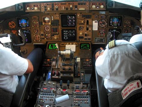 Jet Airlines: Boeing 767 Cockpit