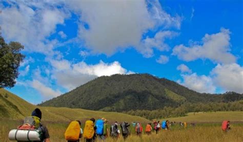 46+ Gunung Terindah Di Jawa PNG | Serba Aneh di Dunia