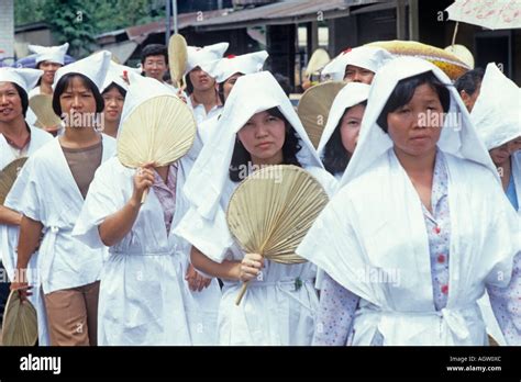 Chinese funeral hi-res stock photography and images - Alamy