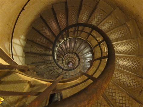 Spiral staircase up the Arc de Triomphe | as if there weren'… | Flickr