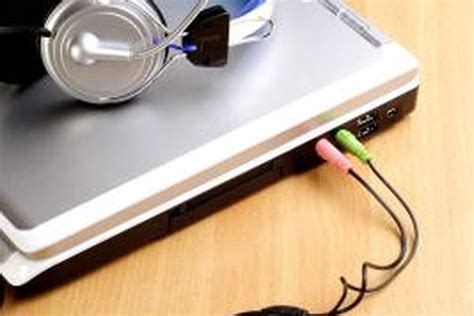 How to Connect a Laptop to RCA Jacks | It Still Works