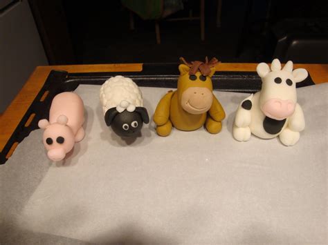 Sweet Thang's Confections: Fondant Farm Animals