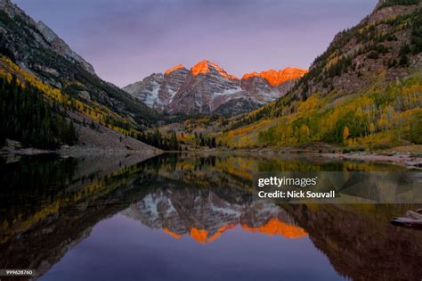 Maroon Bells Fall Sunrise High-Res Stock Photo - Getty Images