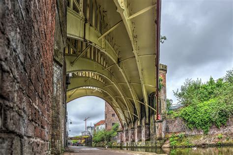 Rochdale Canal in Manchester - Visit This Historic Waterway – Go Guides