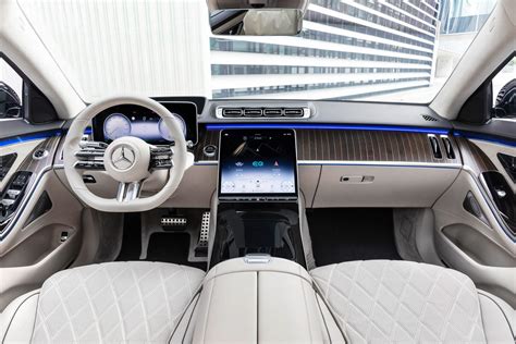 Mercedes-Benz S-Class plug-in hybrid: Swanky and frugal - CNET