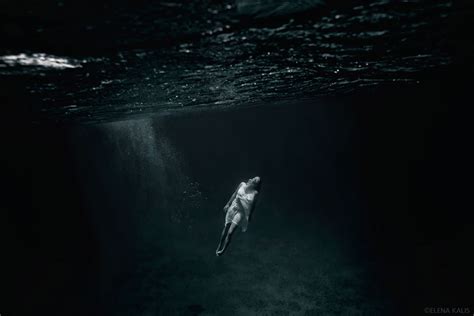 Elena Kalis : Underwater Photography – Studio Flodeau