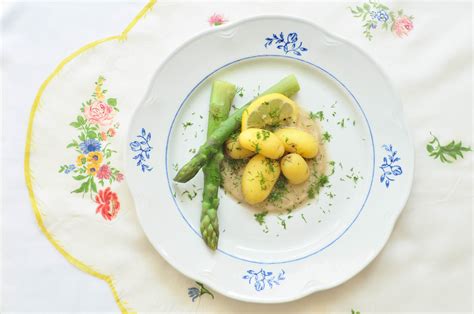 Asparagus and new potatoes with a sauce of shallots