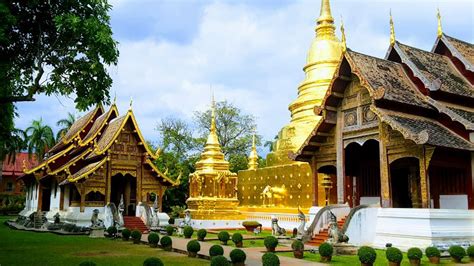 Wat Phra Singh: Chiang Mai Old City Temple | Olsen Tours