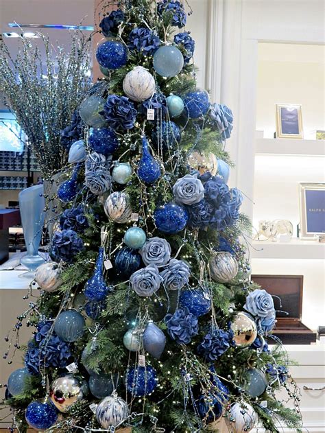 20+ Blue Themed Christmas Tree