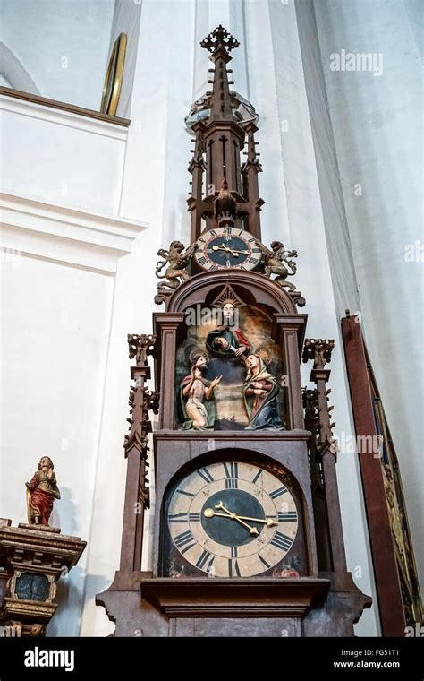 Interior of the Frauenkirche in Munich Stock Photo - Alamy