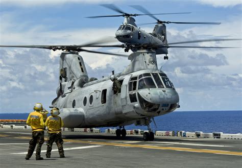 Image - CH-46 Sea Knight helicopter approaches the flight deck of the ...