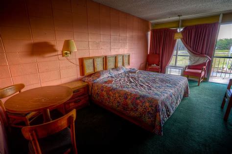 Motel room | Motel room, Hotels room, Room grunge