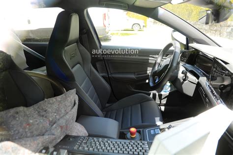 2021 Volkswagen Golf R Spied in Detail, Interior Reveals Bucket Seats ...