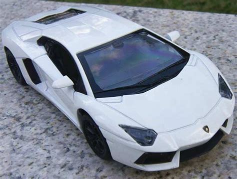 Red /Yellow /White 1:32 Scale Diecast Lamborghini Aventador Toy ...