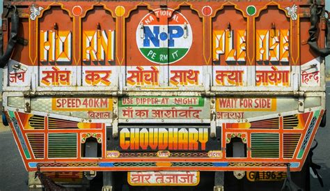 Delhi Magic: Truck art in India - I love it :)