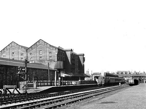 Disused Stations: Royton Station