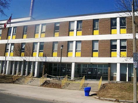 Ursula Franklin Academy in Parkdale—High Park, Toronto, Canada | Sygic ...