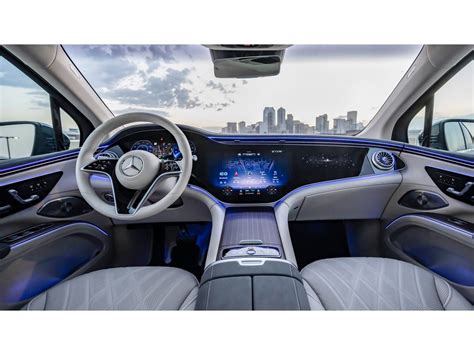 2025 Mercedes-Benz EQS SUV: 53 Interior Photos | U.S. News