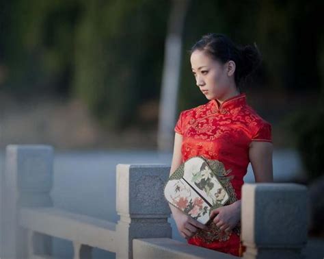 What to Wear on Chinese New Year - Outfits, Clothes, Dress - Easy Tour ...