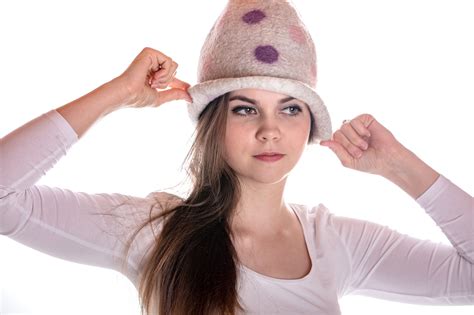 Our sauna hats are made of 100% sheep’s wool and have excellent thermo ...