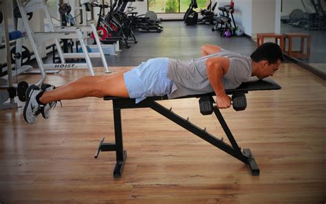 The 6 Best Upper Back Exercises For Strength + Definition