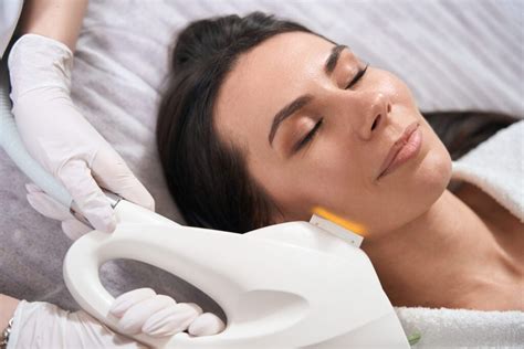 Why Laser Genesis Is A Breakthrough Treatment For Acne And Scars?