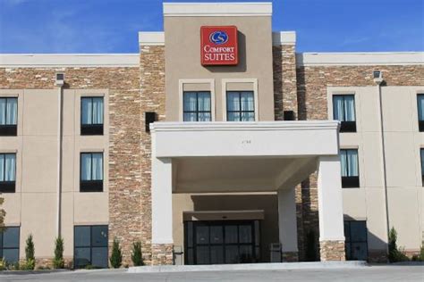 Comfort Suites Dodge City $105 ($̶1̶2̶0̶) - UPDATED 2018 Prices & Hotel ...