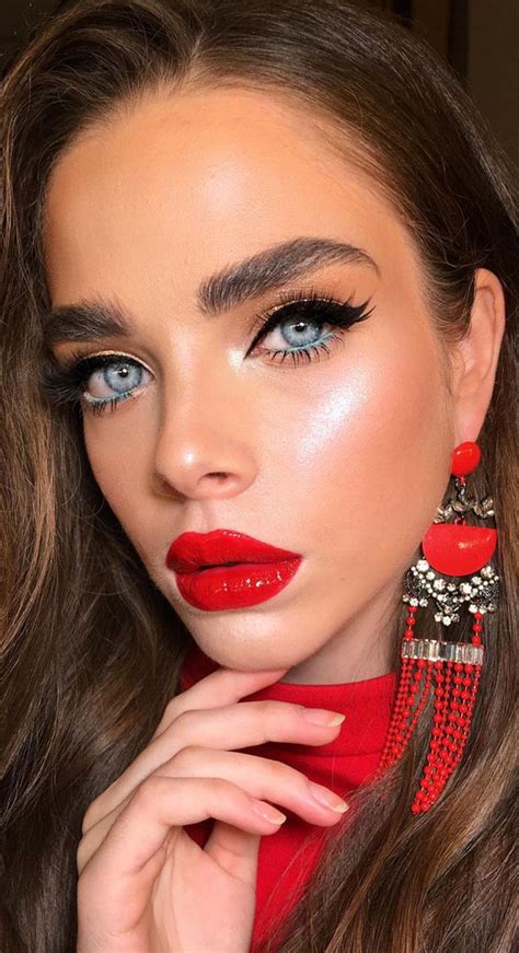 10 The Perfect Makeup with Red Lipstick Ideas | Red Lip Aesthetic